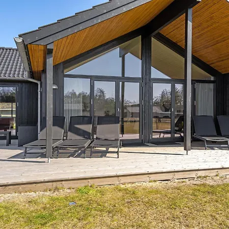 Awesome In Henne With Kitchen Hébergement de vacances Henne Strand